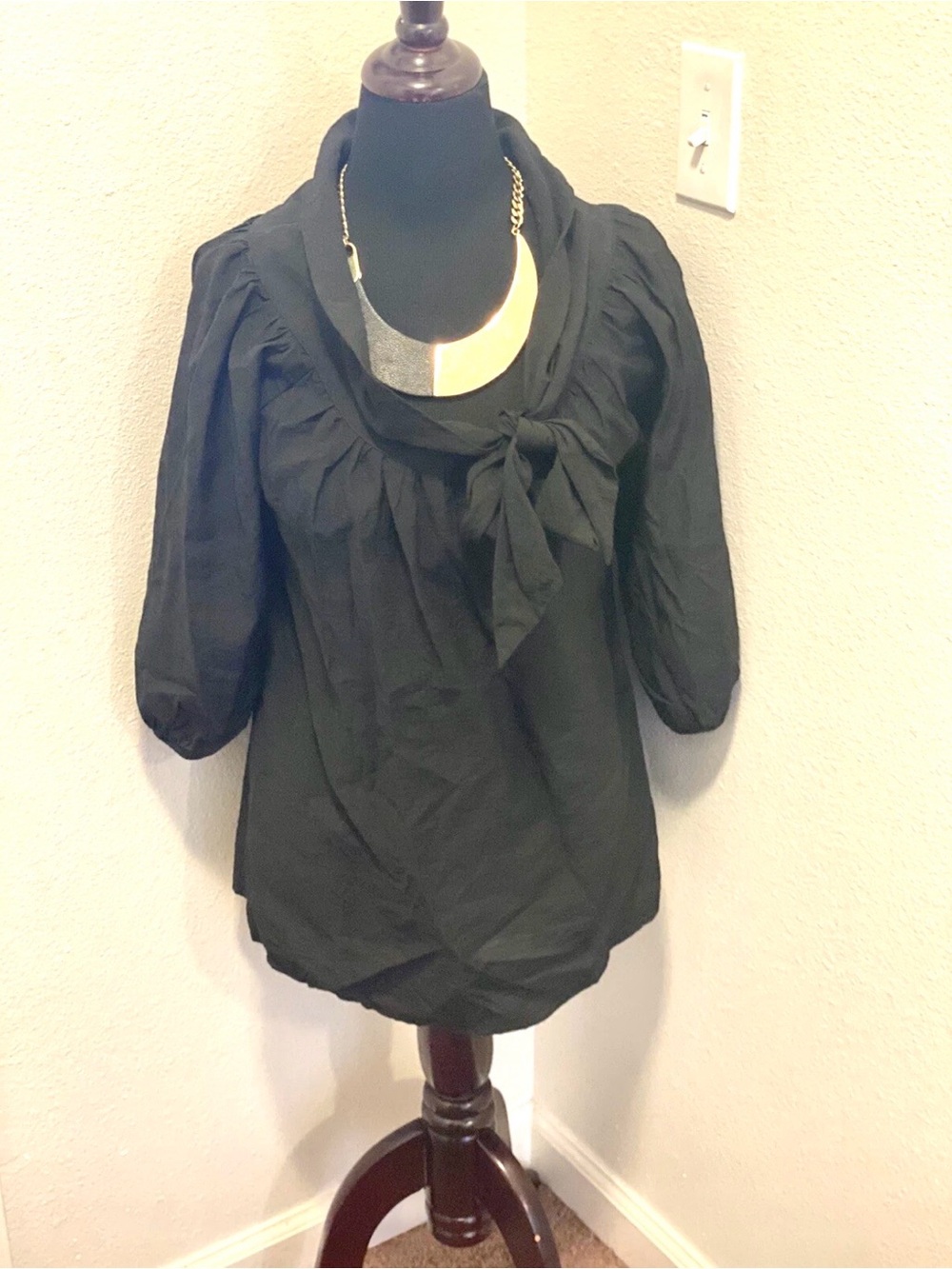 BCBG Max Azria Black Tie Neck Blouse Top Puff Sleeve Shawl Collar M